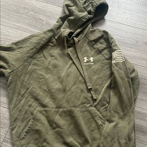 Under Armour Forest Green Sweatshirt